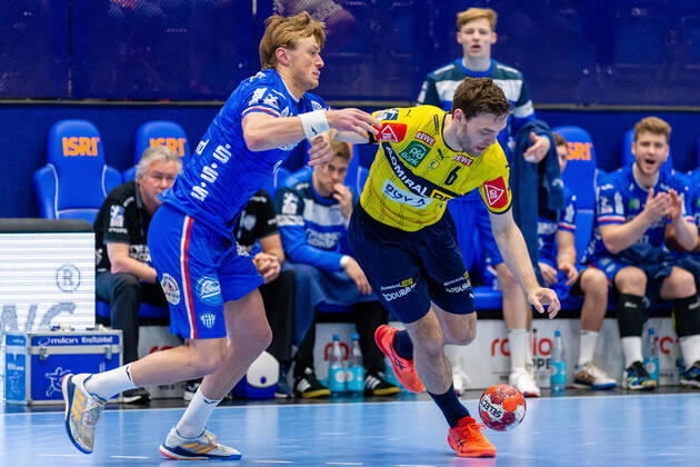 v.l. Jonathan Carlsbogard (TBV Lemgo Lippe 9), Niclas Kirkelokke (Rhein-Neckar Loewen 6) TBV Lemgo Lippe vs. Rhein-Neckar Loewen, Handball, 1. Bundesliga, 30. Spieltag, 12.05.2022 Lemgo Copyright: xEibner-Pressefotox xJanxStrohdiekx EP_JSK
