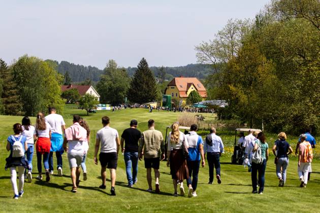 GOLF - Goesser Open 2022 MARIA LANKOWITZ,AUSTRIA,14.MAY.22 - GOLF - Alps Tour, Goesser Open, GC Erzherzog Johann. Image shows the fans and general view of course. GEPAxpictures xMaticxKlansek