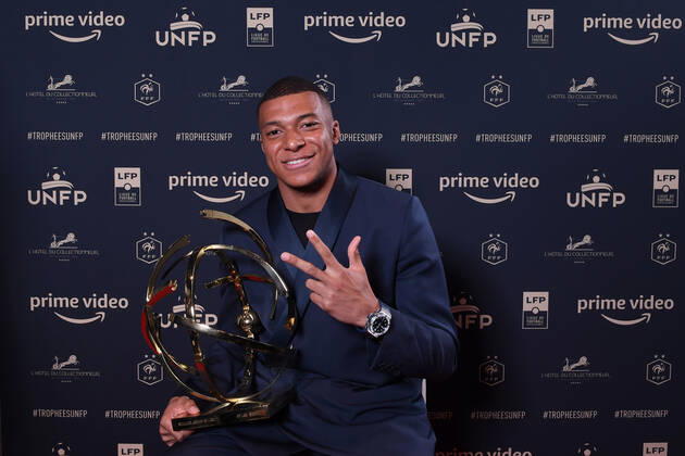 Fußball, Trophees UNFP Verleihung in Paris 07 Kylian MBAPPE (psg) during the Trophies UNFP ceremony at Pavillon Gabriel on May 15, 2022 in Paris, France. FOOTBALL : Trophees UNFP - Soiree - Paris - 15 05 2022 Pool FEP Panoramic 
