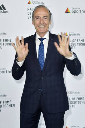Eberhard Gienger bei der Verleihung der Goldenen Sportpyramide 2022 in der Hauptstadtrepräsentanz der Deutschen Telekom AG. Berlin, 20.05.2022
