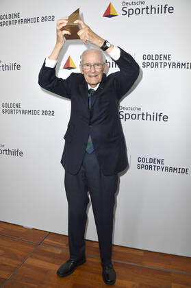 Hans Wilhelm Gäb bei der Verleihung der Goldenen Sportpyramide 2022 in der Hauptstadtrepräsentanz der Deutschen Telekom AG. Berlin, 20.05.2022