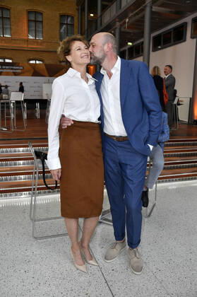 Heike Henkel mit Ehemann Paul Meier bei der Verleihung der Goldenen Sportpyramide 2022 in der Hauptstadtrepräsentanz der Deutschen Telekom AG. Berlin, 20.05.2022