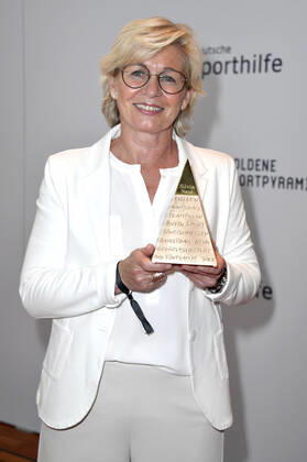 Silvia Neid bei der Verleihung der Goldenen Sportpyramide 2022 in der Hauptstadtrepräsentanz der Deutschen Telekom AG. Berlin, 20.05.2022