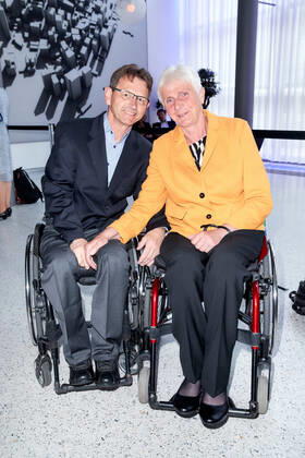 Marianne Buggenhagen mit Ehemann Jörg Gäste bei der Verleihung der Goldenen Sportpyramide in der Telekom Hauptstadtrepräsentanz in Berlin. Copyright: Eventpress Golejewski 20.05.2022