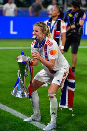 FC Barcelona, Barca v Olympique Lyon, UEFA Women?s Champions League final, football, Turin, Italy Turin, Italy. 21st, May 2022. Ada Hegerberg (14) of Olympique Lyon is celebrating and seen with the Champions League trophy after the UEFA Women?s Champions League final between Barcelona and Olympique Lyon at Juventus Stadium in Turin. Turin Italy Copyright: xGonzalesxPhoto TommasoxFimianox