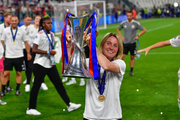 FC Barcelona, Barca v Olympique Lyon, UEFA Women?s Champions League final, football, Turin, Italy Turin, Italy. 21st, May 2022. Head caoch Sonia Bompastor of Olympique Lyon seen with the Champions League trophy celebrating the victory after the UEFA Women?s Champions League final between Barcelona and Olympique Lyon at Juventus Stadium in Turin. Turin Italy Copyright: xGonzalesxPhoto TommasoxFimianox