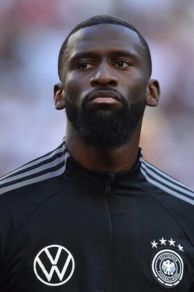 Fußball UEFA Nations League Deutschland - Italien am 14.06.2022 im Borussia-Park in Mönchengladbach Antonio Rüdiger ( Deutschland ) DFB regulations prohibit any use of photographs as image sequences and or quasi-video.