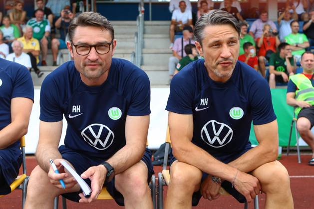 25.06.2022, xtgx, Fussball Testspiel, WAZ Veltins Auswahl - VfL Wolfsburg emspor, v.l. Robert Kovac (Wolfsburg, Co Trainer), Niko Kovac (Wolfsburg, Trainer) (DFL DFB REGULATIONS PROHIBIT ANY USE OF PHOTOGRAPHS as IMAGE SEQUENCES and or QUASI-VIDEO) Fallersleben