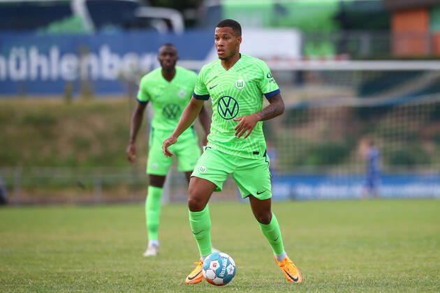 25.06.2022, xtgx, Fussball Testspiel, WAZ Veltins Auswahl - VfL Wolfsburg emspor, v.l. Aster Vranckx (Wolfsburg, 8) (DFL DFB REGULATIONS PROHIBIT ANY USE OF PHOTOGRAPHS as IMAGE SEQUENCES and or QUASI-VIDEO) Fallersleben