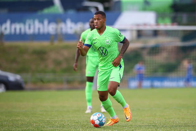25.06.2022, xtgx, Fussball Testspiel, WAZ Veltins Auswahl - VfL Wolfsburg emspor, v.l. Aster Vranckx (Wolfsburg, 8) (DFL DFB REGULATIONS PROHIBIT ANY USE OF PHOTOGRAPHS as IMAGE SEQUENCES and or QUASI-VIDEO) Fallersleben