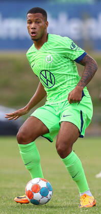 25.06.2022, xtgx, Fussball Testspiel, WAZ Veltins Auswahl - VfL Wolfsburg emspor, v.l. Aster Vranckx (Wolfsburg, 8) (DFL DFB REGULATIONS PROHIBIT ANY USE OF PHOTOGRAPHS as IMAGE SEQUENCES and or QUASI-VIDEO) Fallersleben