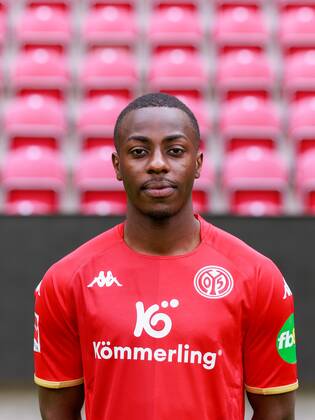 Mainz, MEWA-Arena, 11.07.2022, Mannschaftsfoto 1. Bundesliga - 1.FSV Mainz 05, Merveille Papela (24)