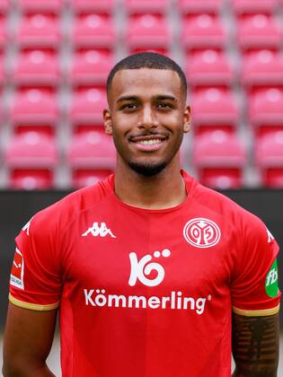 Mainz, MEWA-Arena, 11.07.2022, Mannschaftsfoto 1. Bundesliga - 1.FSV Mainz 05, Marlon Mustapha (36)