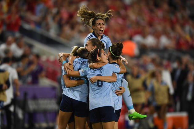 Bilder des Jahres 2022, Sport 07 Juli Sport Bilder des Tages Marta Cardona (Spain Women) celebrates after scoring his team s first goal during the Uefa Women s Euro England 2022 match between Denmark 0-1 Spain at Brentford Community Stadium on July 16 2022 in London England. Noxthirdxpartyxsales  (193683063)