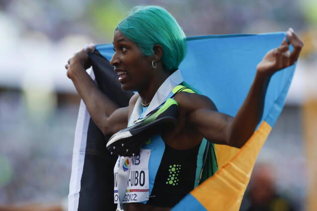 Shaunae Miller-Rubio of Bahamas poses after winning the gold medal in 400m women during the World Athletics Championships at Hayward Field in Eugene, USA, 22 July 2022. World Athletics Championships !ACHTUNG: NUR REDAKTIONELLE NUTZUNG!  Copyright: xAlbertoxEstevezx AMDEP4570 20220723-6d7809d5d7310c8a4494e5b7af7047a93cafeb73