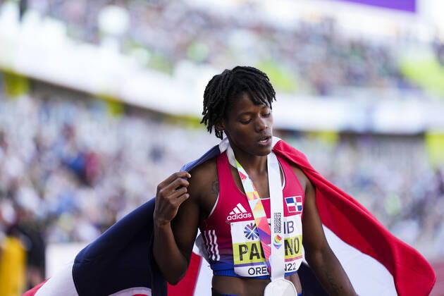 (220723) -- EUGENE, July 23, 2022 -- Marileidy Paulino of the Dominican Republic celebrates after the women s 400m final at the World Athletics Championships Oregon22 in Eugene, Oregon, the United States, July 22, 2022. ) (SP)U.S.-EUGENE-ATHLETICS-WORLD CHAMPIONSHIPS-WOMEN S 400M FINAL WangxYing 