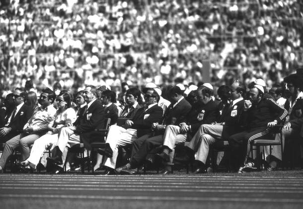 Olympiade 1972 in München. Trauerfeier nach den Attentat auf israelische Sportler. Vorne die israelische Mannschaft 06.09.1972