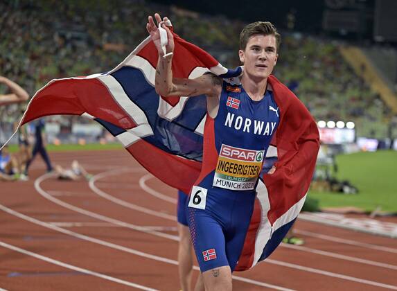 Bilder des Jahres 2022, Sport 08 August Sport Themen der Woche KW33 Sport Bilder des Tages 16.08.2022, European Championchips München 2022, Leichtathletik im Olympiastadion München, 5000 Meter Lauf der Männer , Jakob Ingebrigtsen (NOR) jubelt.