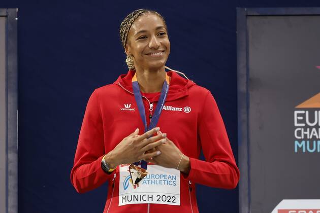 Munich, Germany - August 19 : Thiam Nafi Athletics Heptathlon (Female) of Belgium pictured during the podium ceremony with Kalin Annik of Switzerland second place and third place Adrianna SuBek of Polen during the 2022 European Championships Athletics as part of the European Championships Munich 2022 on August 19, 2022 in Munich, Germany, 19 08 2022 ( European Championship, EM, Europameisterschaft Athletics Munich 2022 PhotoNews Panoramic 
