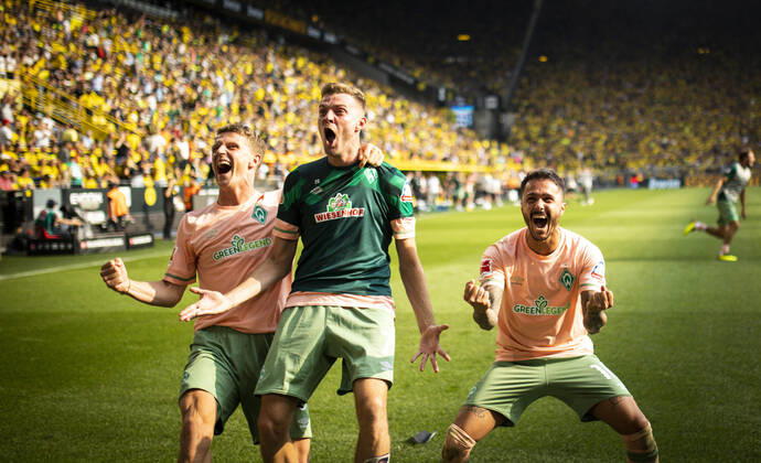 Bilder des Jahres 2022, Sport 08 August Sport Themen der Woche KW33 Torjubel: Jens Stage, Marvin Ducksch (Werder) Leonardo Bittencourt (Werder) Borussia Dortmund - Werder Bremen 20.08.2022, Fussball; Saison 2022 23 Foto: Moritz Müller