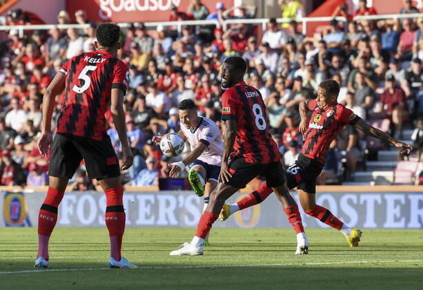 Bournemouth v Arsenal Premier League Gabriel Martinelli of Arsenal shoots during the Premier League match at the Vitality Stadium, Bournemouth Content Not Available For UK Newspapers Copyright: xJeremyxLandeyx FIL-17249-0090 UK Newspapers OUT