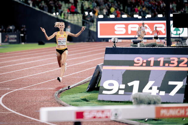 Bilder des Jahres 2022, Sport 08 August Sport Themen der Woche KW33 Sport Bilder des Tages European Championships Munich22; Leichtathletik, 20.08.2022 Lea Meyer (GER) im 3000m Hindernis Finale am 20.08.2022 bei den Leichtathletik-Europameisterschaften in Muenchen Copyright: xBEAUTIFULxSPORTS Flatemerschx