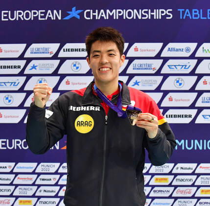 Bilder des Jahres 2022, Sport 08 August Sport Themen der Woche KW33 Sport Bilder des Tages Tischtennis: Europameisterschaften 2022 in München QIU Dang; Deutschland, Germany, Borussia Düsseldorf, Europameister 2022, European Champion 2022 München Audi Dome, Rudi-Sedlmayer-Halle Deutschland