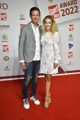 Sebastien Ogier und Andrea Kaiser bei der Verleihung vom Bild Award am 22.08.2022 in Hamburg Sport Bild Award 2022 Verleihung in Hamburg