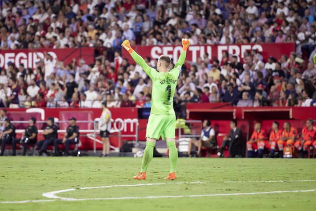 Sevilla FC v FC Barcelona, Barca LaLiga Santander, Seville, Spain Seville, Spain. 03rd September 2022. Marc-Andre ter Stegen (1) of FC Barcelona seen during the LaLiga Santander match between Sevilla FC and FC Barcelona at Estadio Ramon Sanchez Pizjuan in Seville. Seville Andalucia Spain Estadio Ramon Sanchez Pizjuan Copyright: xGonzalesxPhoto JesusxRuizxMedinax