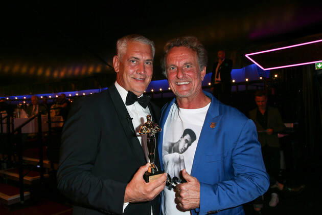 Boxen: Herqul 2022 - German Boxing Award, Berlin, 04.09.2022 Promoter des Jahres: Ulf Steinforth (SES Boxing, l.) und Thomas Pütz (BDB-Präsident) Berlin Germany