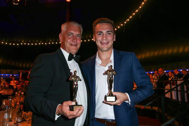 Boxen: Herqul 2022 - German Boxing Award, Berlin, 04.09.2022 Promoter Ulf Steinforth (Promoter des Jahres, l.) und Tim Vößing (Youngstar des Jahres, beide SES Boxing) Berlin Germany