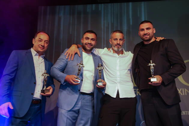 Boxen: Herqul 2022 - German Boxing Award, Berlin, 04.09.2022 v.l.: Bülent Baser, Ali Eren Demirecen, XXX und Victor Faust Berlin Germany