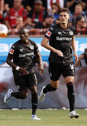 SCHICK Patrik Team Bayer 04 Leverkusen jubelt nach seinem Tor zum 2 : 1 mit DIABY Moussa DFL Bundesliga Saison 2022 - 2023 Spiel Bayer 04 Leverkusen - SC Freiburg 2 : 3 am 03. 09. 2022 in Leverkusen DFL REGULATIONS PROHIBIT ANY USE OF PHOTOGRAPHS as IMAGE SEQUENCES and or QUASI-VIDEO Copyright: xLacixPerenyix