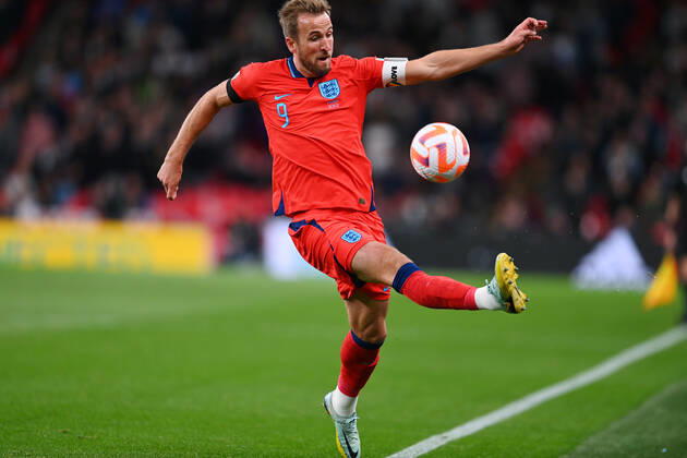 Fussball International UEFA Nations League 26.09.2022 in Wembley England - Deutschland Harry Kane (England) am Ball
