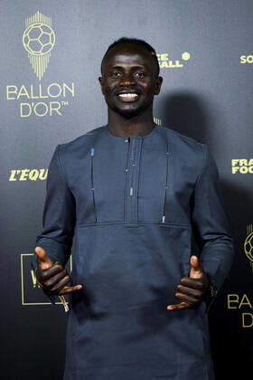 Sadio Mane FOOTBALL : Ceremonie du Ballon d Or 2022 - tapis rouge - Paris - 17 10 2022 JBAutissier Panoramic 