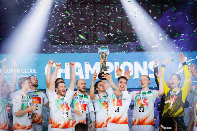 Bilder des Jahres, Sport 10 Oktober Sport Themen der Woche KW42 Medal Ceremony, 2022 IHF Men s Super Globe, Dammam, Saudi Arabia, 23.10.2022.,  Copyright: xJozoxCabrajax xkolektiffx