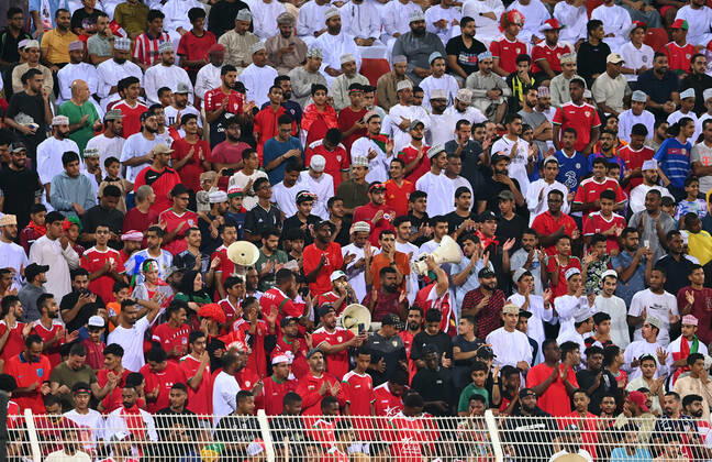 FUSSBALL WM 2022 Testspiel im Oman 16.11.2022 Oman - Deutschland: Fans Omar auf der Tribuene