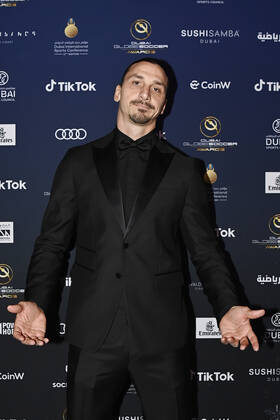 Foto Fabio Ferrari LaPresse - 17 Novembre 2022 - Dubai, Emirati Arabi Uniti - - Calcio -17ma edizione di Dubai International Sports Conference - Globe Soccer Awards 2022. Nella foto: Zlatan Ibrahimovic November 17, 2022 Dubai, United Arab Emirates - sport - Soccer - 17th edition of the Dubai International Sports Conference - Globe Soccer Awards 2022. In the pic:Zlatan Ibrahimovic  Copyright: xFabioxFerrari LaPressex