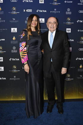 Foto Fabio Ferrari LaPresse - 17 Novembre 2022 - Dubai, Emirati Arabi Uniti - - Calcio -17ma edizione di Dubai International Sports Conference - Globe Soccer Awards 2022. Nella foto: Adriano Galliani e moglie November 17, 2022 Dubai, United Arab Emirates - sport - Soccer - 17th edition of the Dubai International Sports Conference - Globe Soccer Awards 2022. In the pic: Adriano Galliani and wife  Copyright: xFabioxFerrari LaPressex