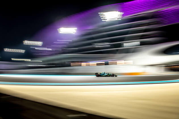ABU DHABI, UNITED ARAB EMIRATES: Sebastian Vettel, racing for the Aston Martin F1 team during the 2022 Formula 1 Abu Dhabi Grand Prix at the Yas Marina Circuit in Abu Dhabi, United Arab Emirates.