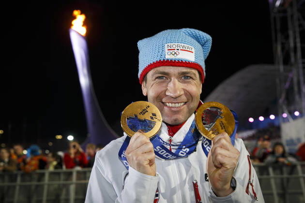SOTSJI, RUSSLAND 20140220. Vinter OL , Olympiske leker, i Sotsji 2014. Medaljeseremoni. Norwegian athlete Ole Einar Bjorndalen with his two Gold medals after the medal ceremony in the Sochi 2014 Winter Olympics, Sochi, Russia, in Fisht Olympic Stadium, 20th of February 2014. SOTJI RYSSLAND x10550x
