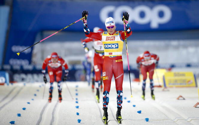 Bilder des Jahres, Sport 11 November Sport Themen der Woche KW47 Winner Johannes Hoesflot Klaebo NOR during the FIS World Cup Cross-Country, Sprint 1,4km at the Ruka Ski stadium on 25. November 2022 in Ruka, Finland. (Kalle Parkkinen Newspix24)  Copyright: xKallexParkkinenx np242515111584