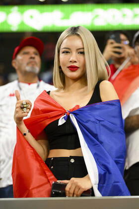 Supporters de l Equipe de France - Ambiance - sexy FOOTBALL : Tunisie vs France - Groupe D - coupe du Monde Qatar 2022 - 30 11 2022 JBAutissier Panoramic