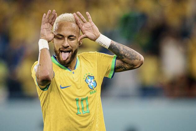 Sport Bilder des Tages Brazil vs South Korea DOHA, CA - 05.12.2022: BRAZIL VS SOUTH KOREA - Neymar Jr. of Brazil celebrates after scoring a penalty during the match between Brazil and South Korea, valid for the round of 16 of the World Cup, held at Estádio Estádio 974 in Doha, Qatar. (Photo: Marcelo Machado de Melo Fotoarena) x2306296x  MarceloxMachadoxdexMelo
