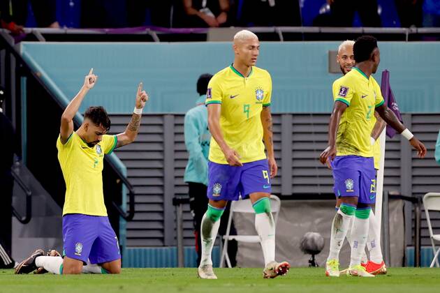 DOHA, 05-12-2022, Stadium , World Cup 2022 in Qatar , Round of 16, game between Brazil and South Korea, Brazil player Lucas Paqueta celebrating 4-0 with the other goalscorer of the first half Brazil - South Korea  x19453317x Copyright: