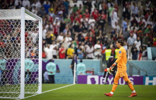 Doha, Qatar. 6th Dec, 2022. Torwart Yann Sommer (Schweiz) Portugal - Switzerland Portugal - Schweiz World Cup 2022 in Qatar 06.12.2022 Credit: Moritz Müller