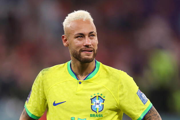 Croatia v Brazil : FIFA World Cup, WM, Weltmeisterschaft, Fussball 9 December 2022, Doha - FIFA World Cup Qatar 2022 - Quarter-Finals - Croatia v Brazil - Neymar of Brazil looks dejected after his team are knocked out of the World Cup - Photo: Charlotte Wilson Offside. Doha Qatar Copyright: xCharlottexWilsonx xOffsidexOffside