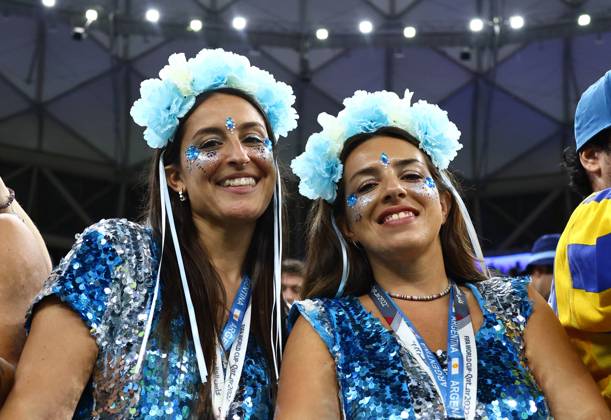 Doha, Qatar, 9th December 2022. Argentina fans during the FIFA World Cup, WM, Weltmeisterschaft, Fussball 2022 match at Lusail Stadium, Doha. Picture credit should read: David Klein Sportimage EDITORIAL USE ONLY. No use with unauthorised audio, video, data, fixture lists, club league logos or live services. Online in-match use limited to 120 images, no video emulation. No use in betting, games or single club league player publications. SPI-2091-0002