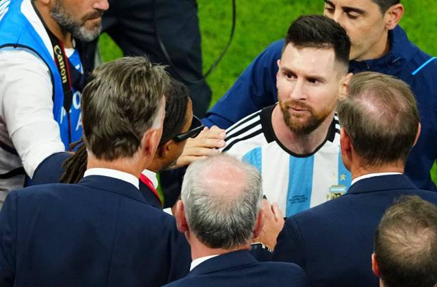 Mandatory Credit: Photo by Javier Garcia Shutterstock (13655758fr) Lionel Messi of Argentina exchanges words with Manager Louis van Gaal of the Netherlands after the match Netherlands v Argentina, FIFA World Cup, WM, Weltmeisterschaft, Fussball 2022, Quarter Final, Football, Lusail Stadium, Al Daayen, Qatar - 09 Dec 2022 Editorial Use Only Netherlands v Argentina, FIFA World Cup 2022, Quarter Final, Football, Lusail Stadium, Al Daayen, Qatar - 09 Dec 2022 Editorial Use Only Copyright: xJavierxGarcia Shutterstockx 13655758fr