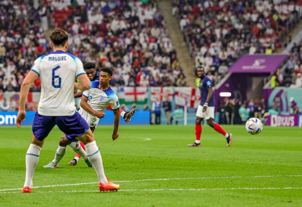England v France 2022 FIFA World Cup, WM, Weltmeisterschaft, Fussball 10 12 2022. Quarter-finals Goal 0-1 AurÃ lien Tchouameni (8) of France scores the first goal during the 2022 FIFA World Cup quarter final match between England and France at Al Bayt Stadium, Al Khor, Qatar on 10 December 2022. Editorial use only , Copyright: xNigelxKeenex PSI-16540-0016